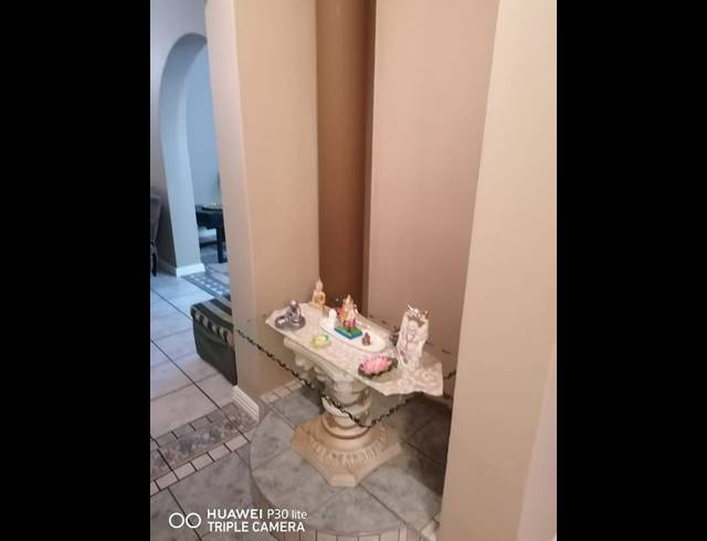 4 BEDROOM HOUSE FOR SALE IN BRACKENHAM